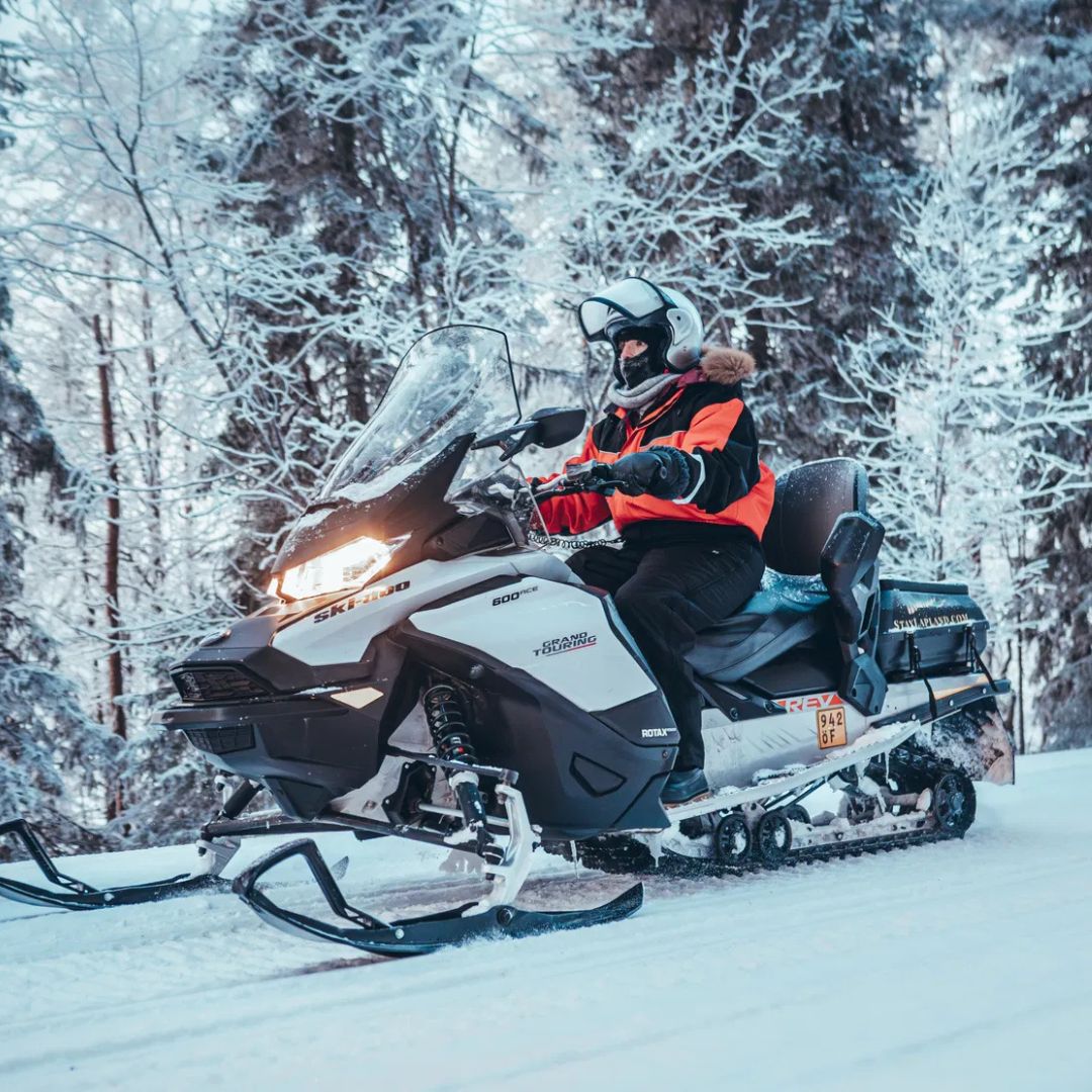Private 1-hour snowmobile tour at Lapland Winter Park Rovaniemi